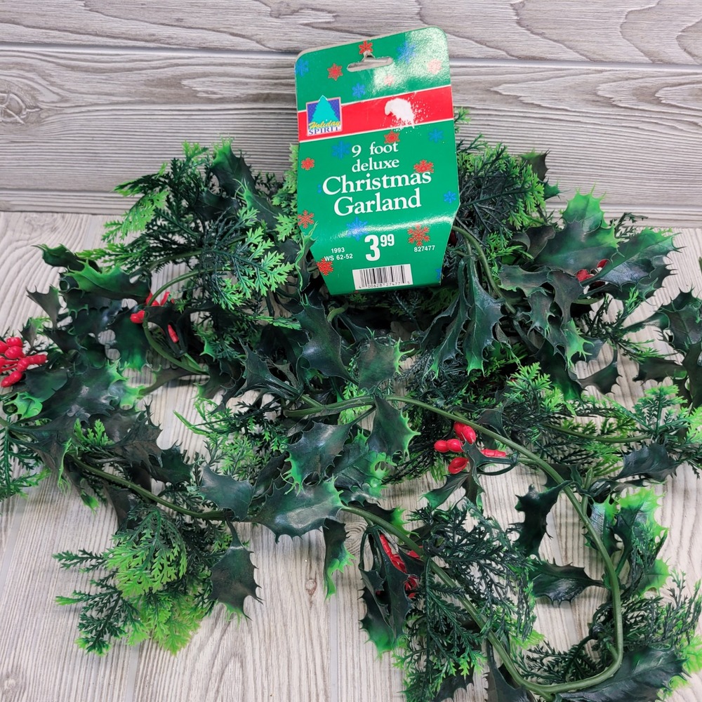 Holiday Spirit Plastic Christmas Garland 9 Foot Deluxe Holly Pine Decor‎ Vtg